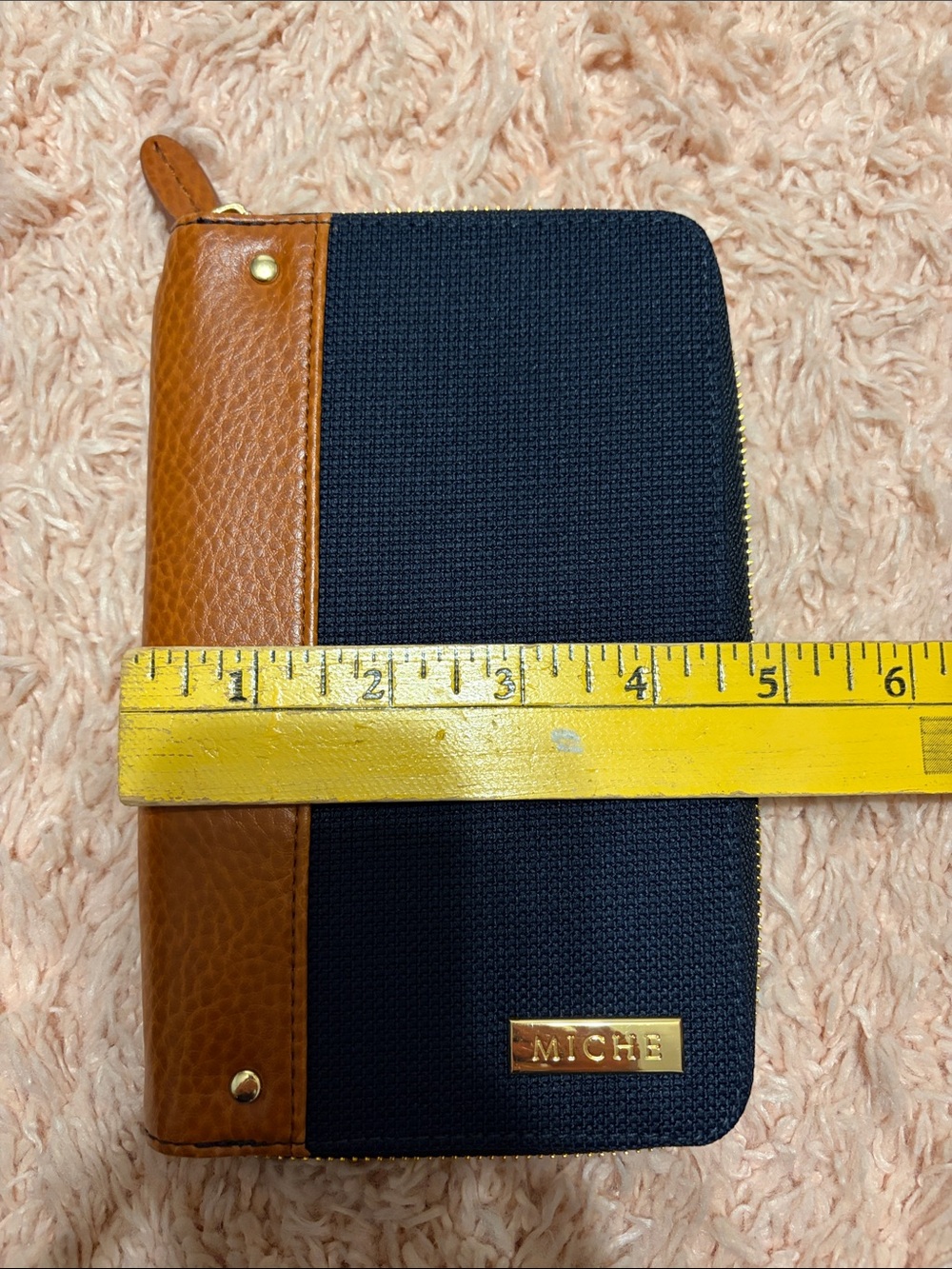 Miche Zip Around Organizer Wallet Denim Blue Cognac Tan Gold Hardware EUC - Picture 6 of 9